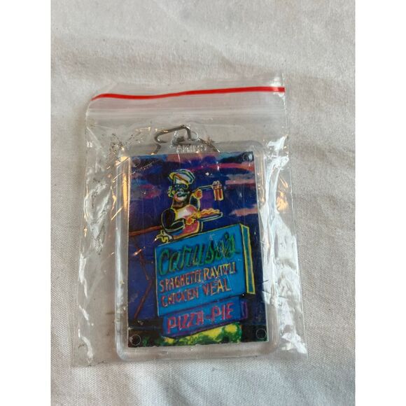 New in Package Arizona Caruso's Pizza Pie Souvenir Keychain - Picture 4 of 6